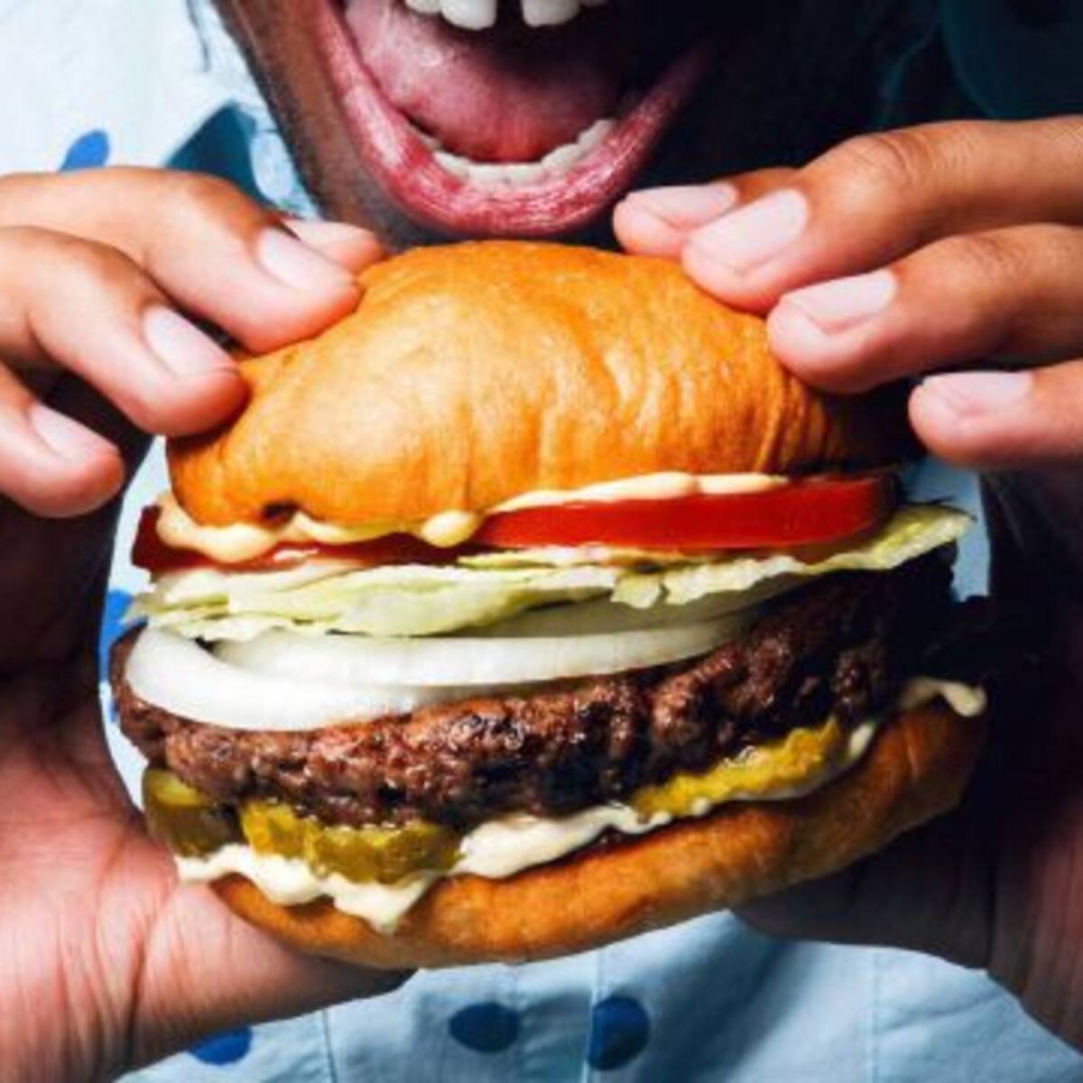Buena volá: Crean la primera hamburguesa que tendrá sabor a marihuana