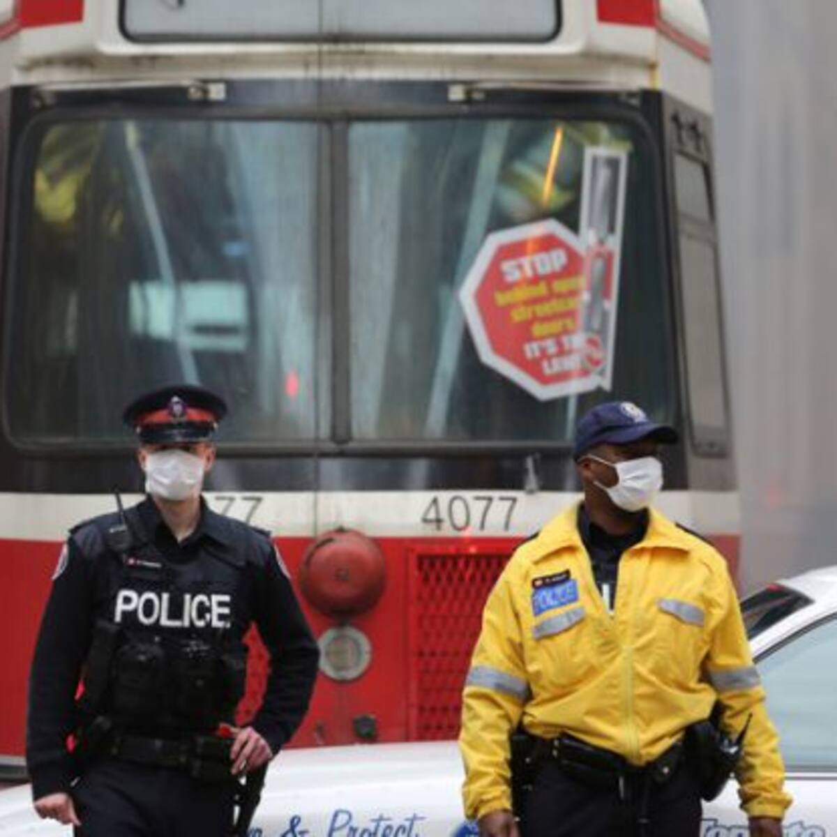 Dos policías drogados piden refuerzos tras tener alucinaciones