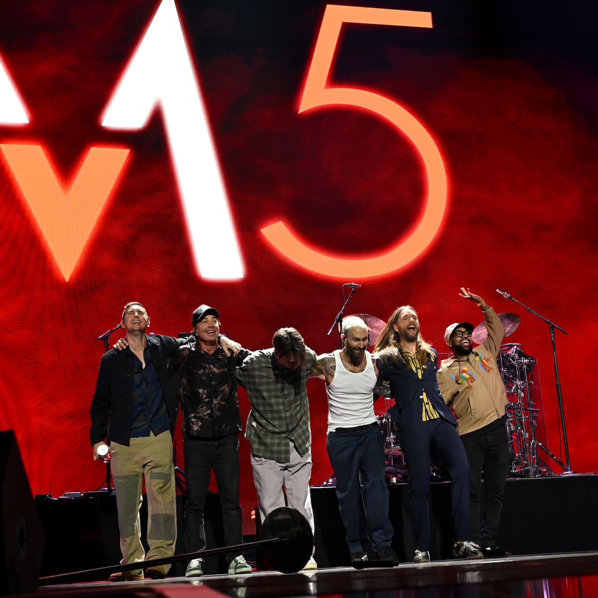 A seis años del escándalo en Viña: integrante de Maroon 5 rompe el silencio y revela sus deseos de regresar a Chile