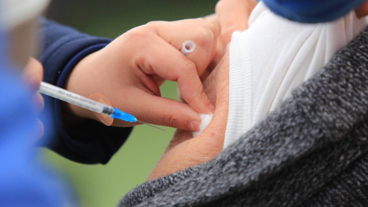 Daza anunció tercera dosis para vacunados con Pfizer, AstraZeneca y CanSino