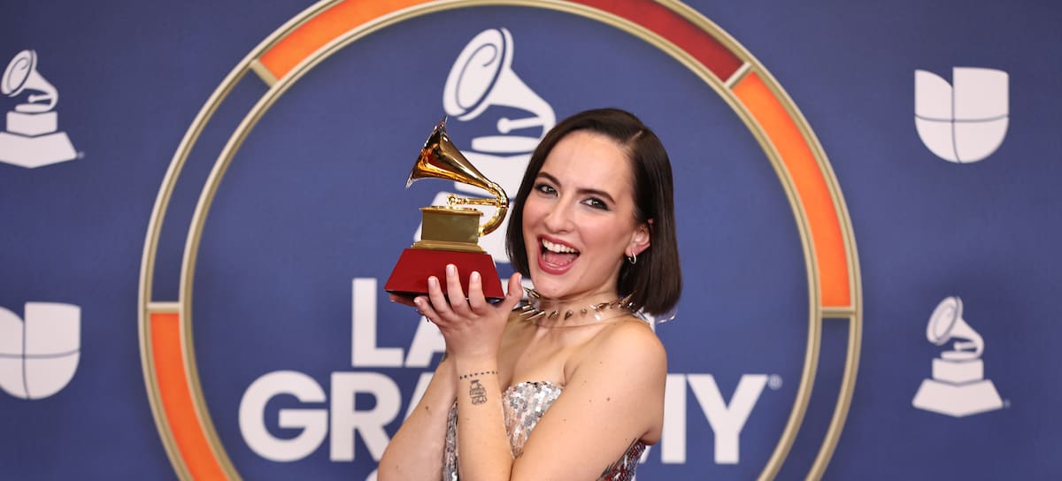 LAS VEGAS, NEVADA - NOVEMBER 13: EDITORIAL USE ONLY. Shirel poses in the press room with her award for Best Rock Song for La Torre during The 26th Annual Latin GRAMMY Awards at MGM Grand Garden Arena on November 13, 2025 in Las Vegas, Nevada. (Photo by Omar Vega/WireImage)