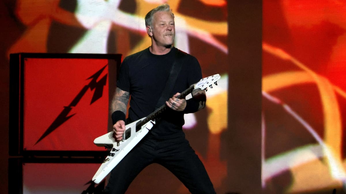 James Hetfield llamó por teléfono a mujer que dio a luz en pleno concierto de Metallica
