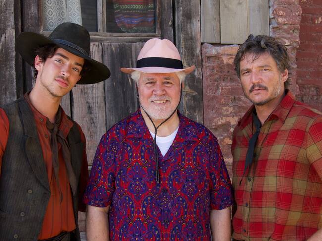 Manu Ríos, Pedro Almodóvar y Pedro Pascal