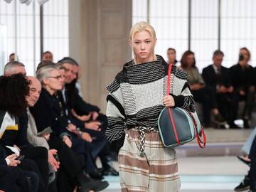 Felix de Stray Kids vuelve a la pasarela para Louis Vuitton en la semana de la moda en París