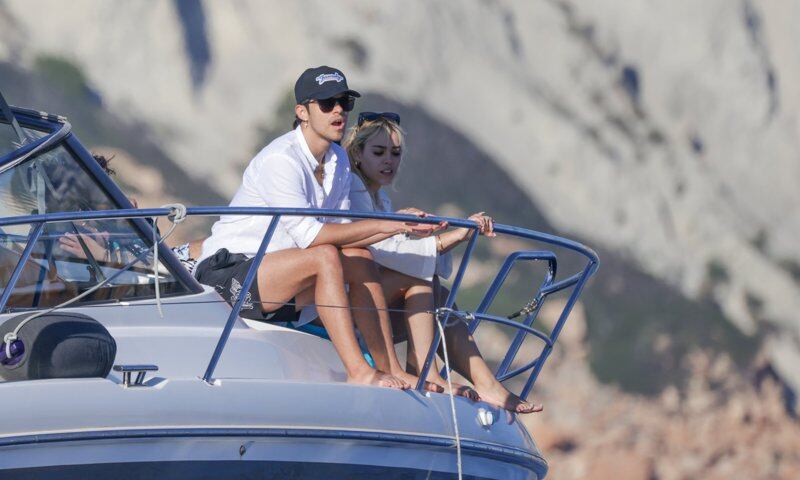 Danna Paola y Álex Hoyer