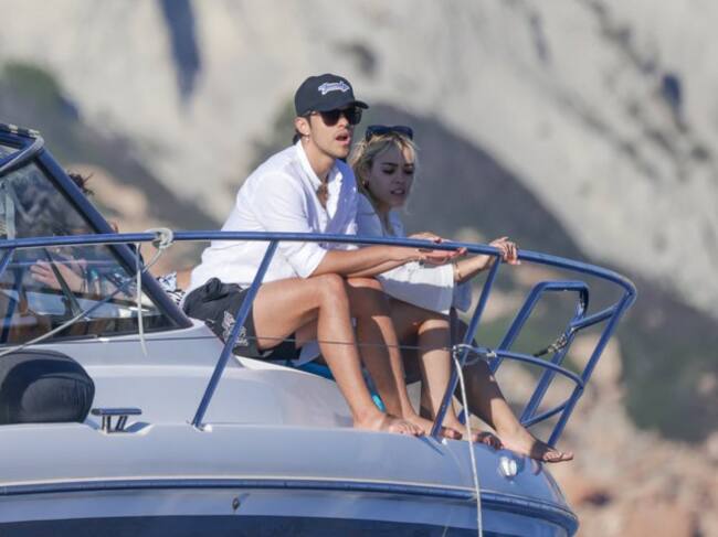 Danna Paola y Álex Hoyer