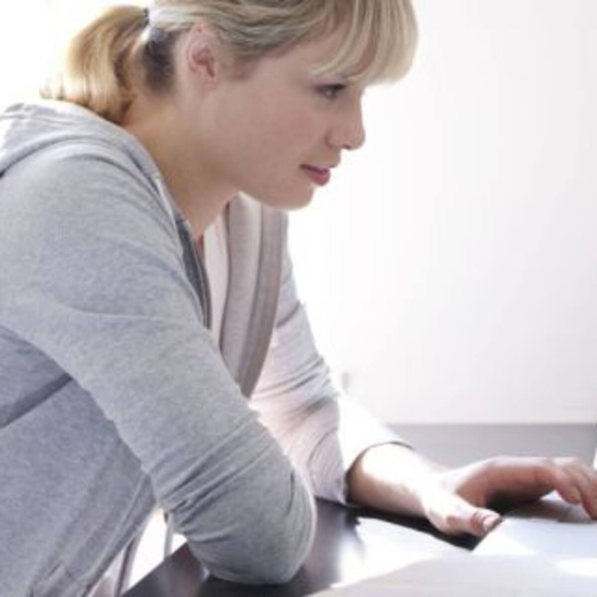 Mujeres aumentaron en más de un 300% su consumo de pornografía en 2017