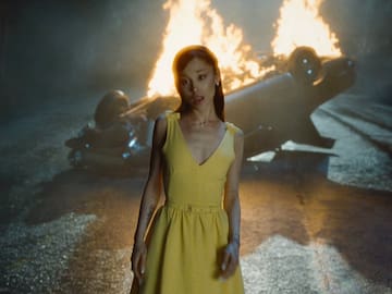 Obsesión, culpa y liberación: Ariana Grande sorprende con el videoclip de "hate that i made you love me"