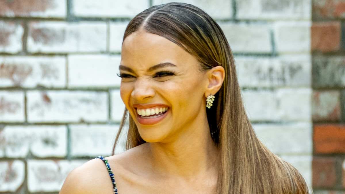 El universo DC encontró a su Batgirl: Conoce a la elegida para vigilar las calles de Gotham City