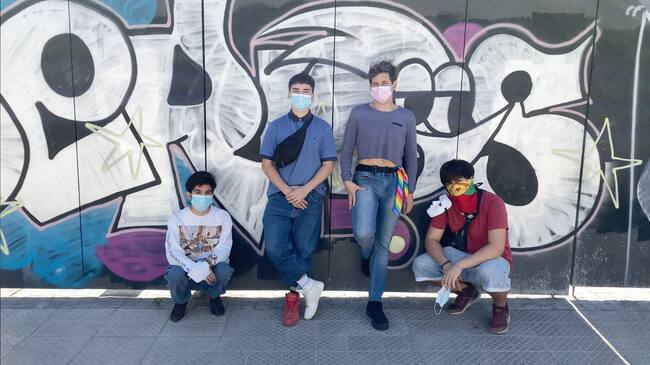 Respecto a esto, su directora Constanza Prieto comentó que “</span>esta canción es una muestra de cómo el arte nos ayuda a salir adelante frente a la adversidad, y su mensaje nos hace reflexionar de qué manera nosotros la enfrentamos. Creo que la fortaleza de estos jóvenes es un ejemplo a seguir</span>”.</span>