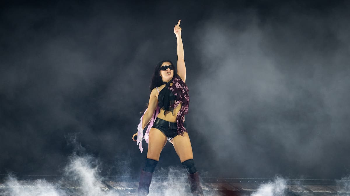 Charli XCX llega a Lollapalooza Chile 2027: así sería el show que prepara para el festival
