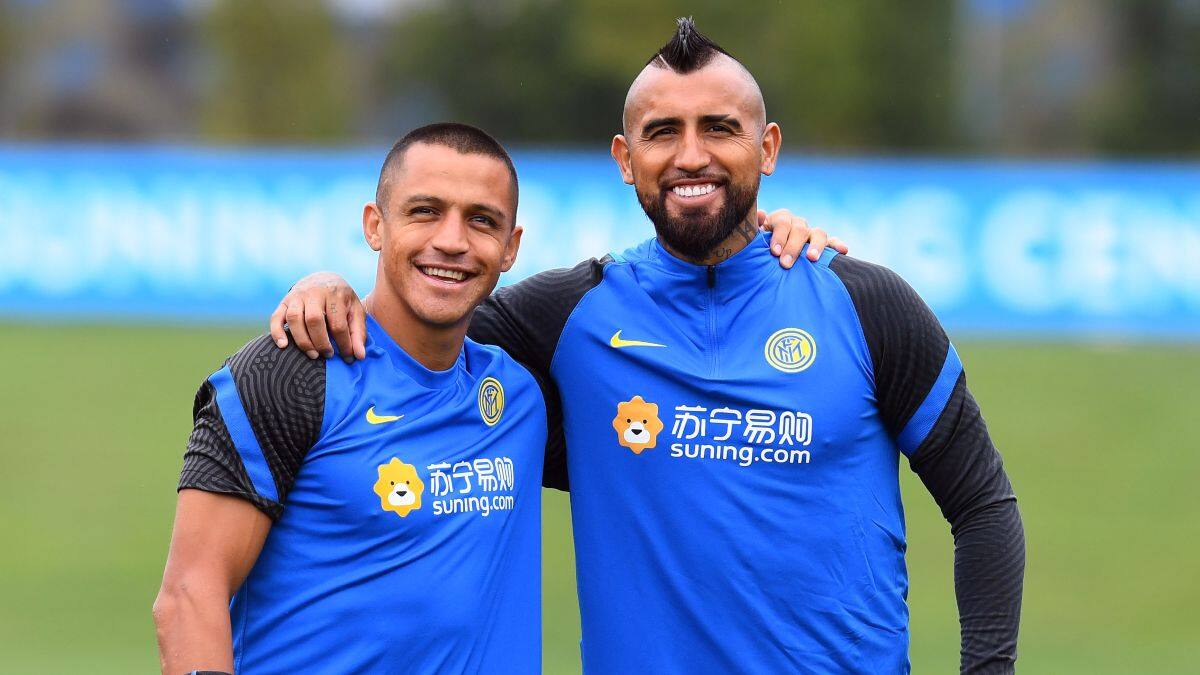 Así aparecerán Alexis Sánchez y Arturo Vidal en el FIFA 22