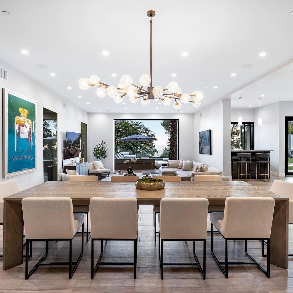 Douglas Elliman (vía Instagram @dirtdotcom)