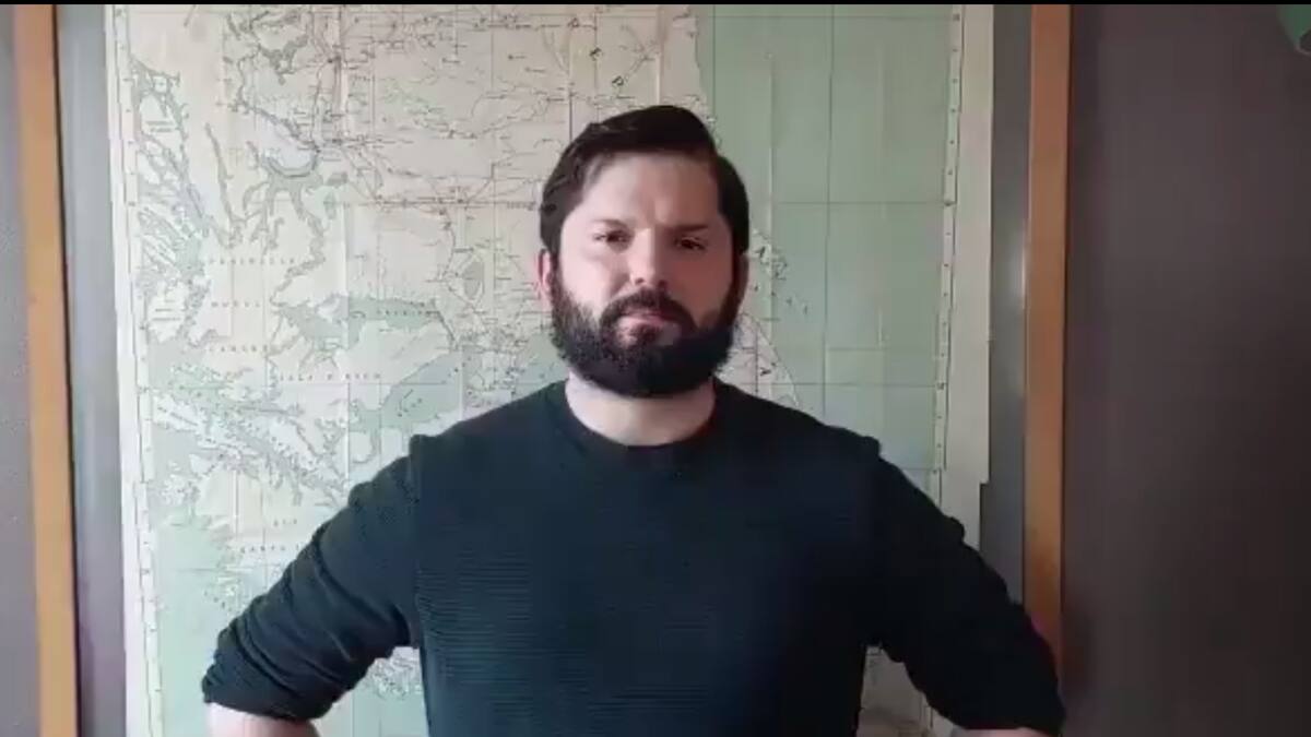 Gabriel Boric sube video refiriéndose a la agresión que recibió en Santiago 1