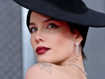 Halsey revela su batalla con el lupus y la leucemia tras estrenar "The End"