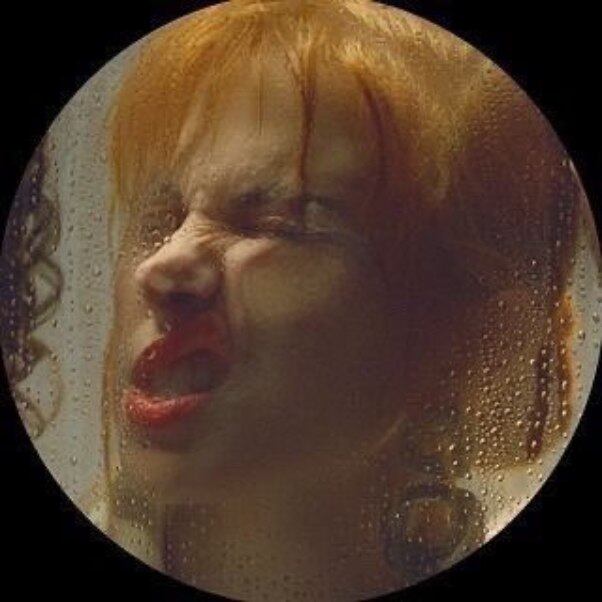 Instagram @yelyahwilliams</a>