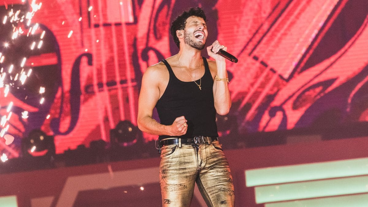 Sebastián Yatra presenta su nuevo single: «Tarde»