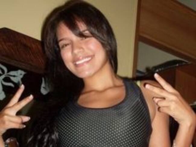 Instagram @karolg</a>