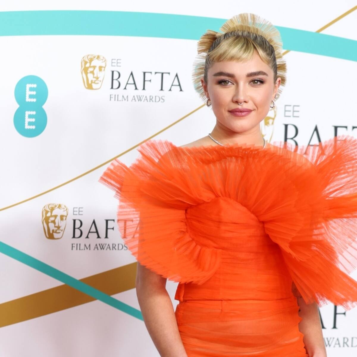 Florence Pugh defiende las películas de Marvel de las críticas