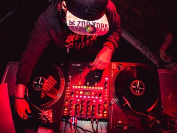 ¿Quién es Bruno Borlone? El Dj nacional que destaca por su constante exploración musical