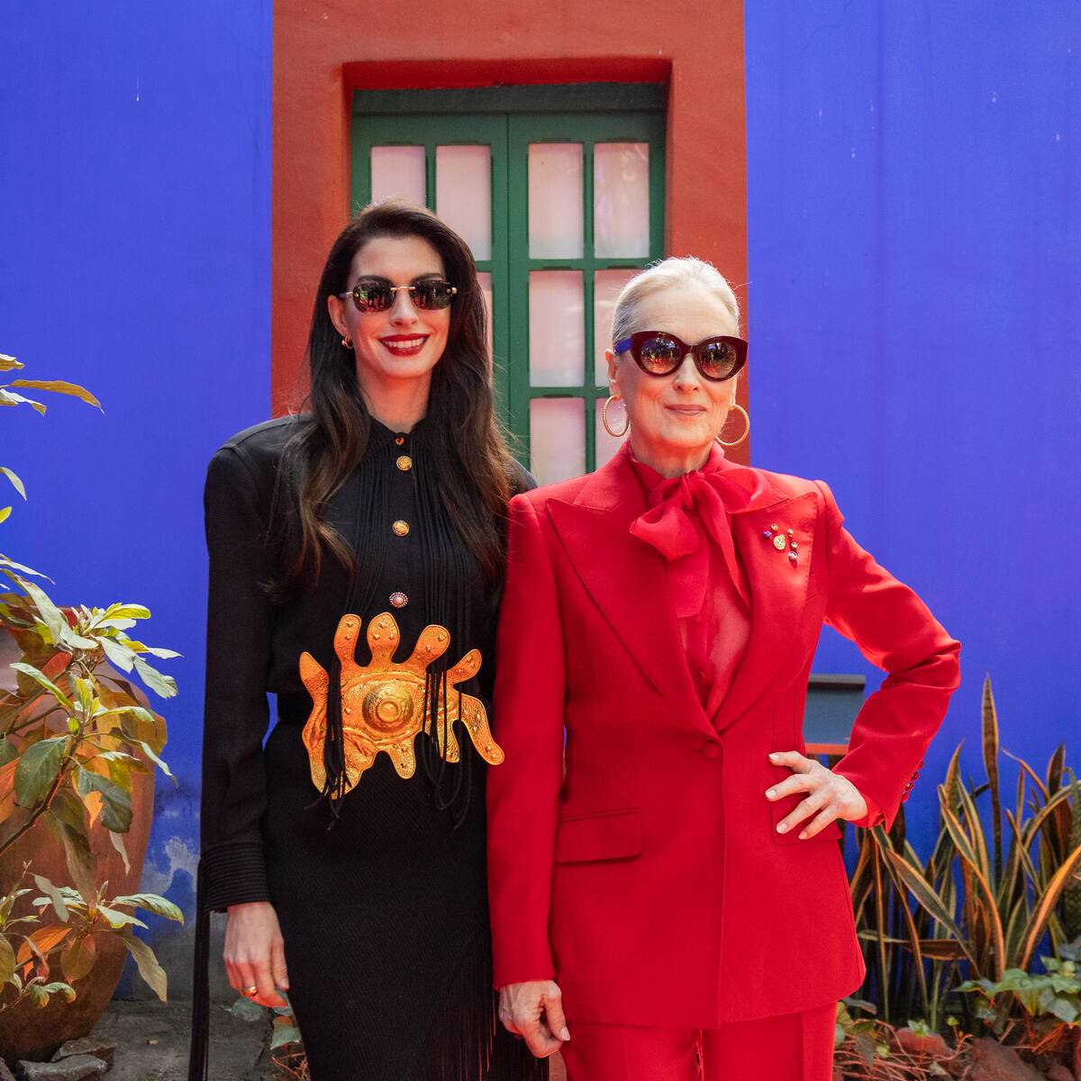 Con homenaje a Frida Kahlo: Meryl Streep y Anne Hathaway sorprenden en las promociones de "El Diablo Viste a la Moda 2"