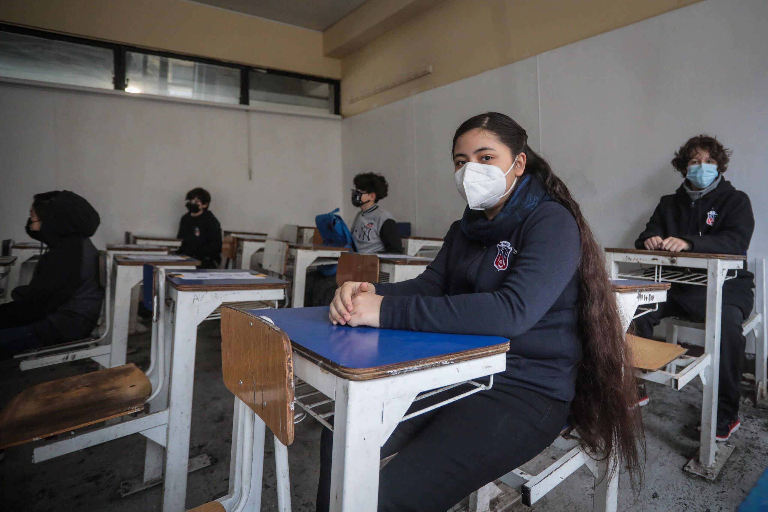 En el hall central, las autoridades les dieron la bienvenida a las nuevas mujeres estudiantes del Instituto Nacional que hasta hace algunos días solo habían tenido clases remotas por la pandemia</a>.</span>