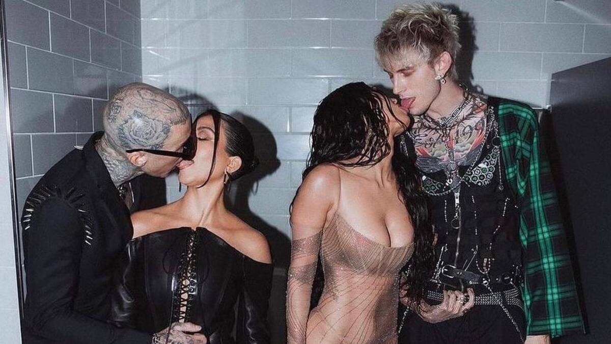 ¡Volvieron los besos de a cuatro! Kourtney Kardashian, Megan Fox y sus parejas sorprenden con apasionada foto