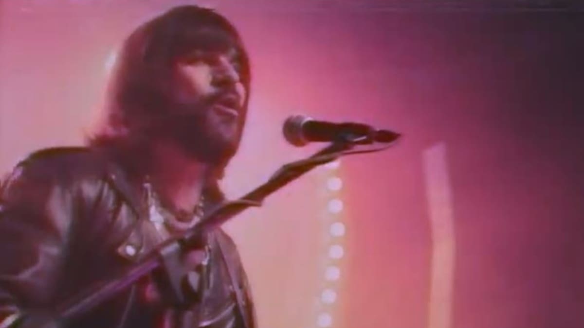 Juanes lanza «El amor después del amor», un notable cover de Fito Páez