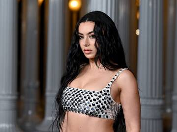 Charli xcx lanzará el videoclip de un hit viral a 5 años de su estreno