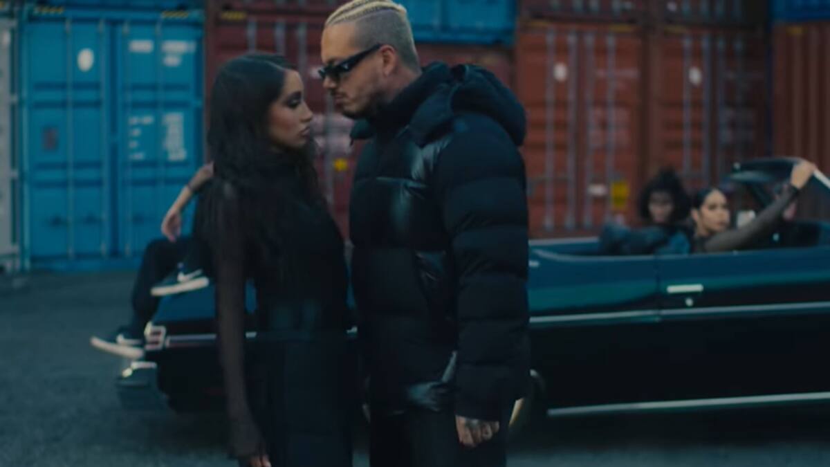J Balvin y María Becerra despiden mayo con su nuevo tema «Qué Más Pues?»