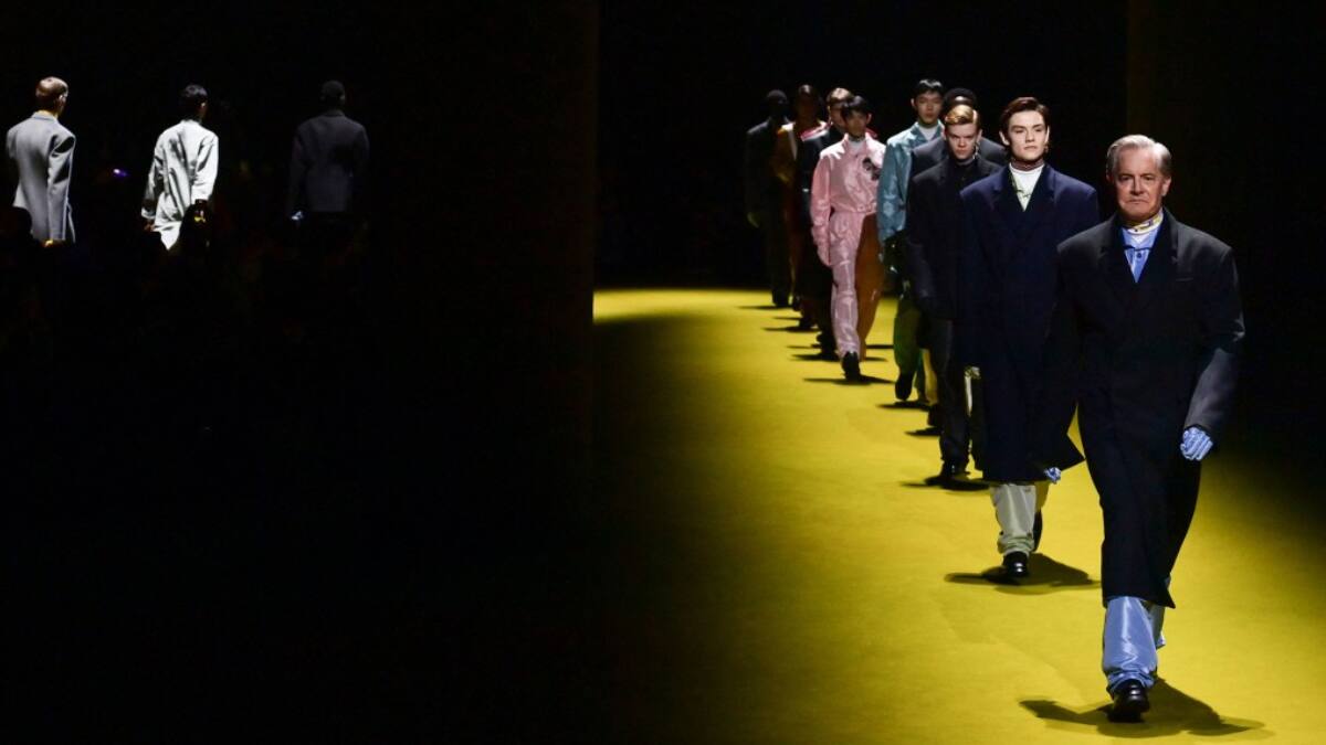 Actores de Hollywood suben a la pasarela de Prada 2022