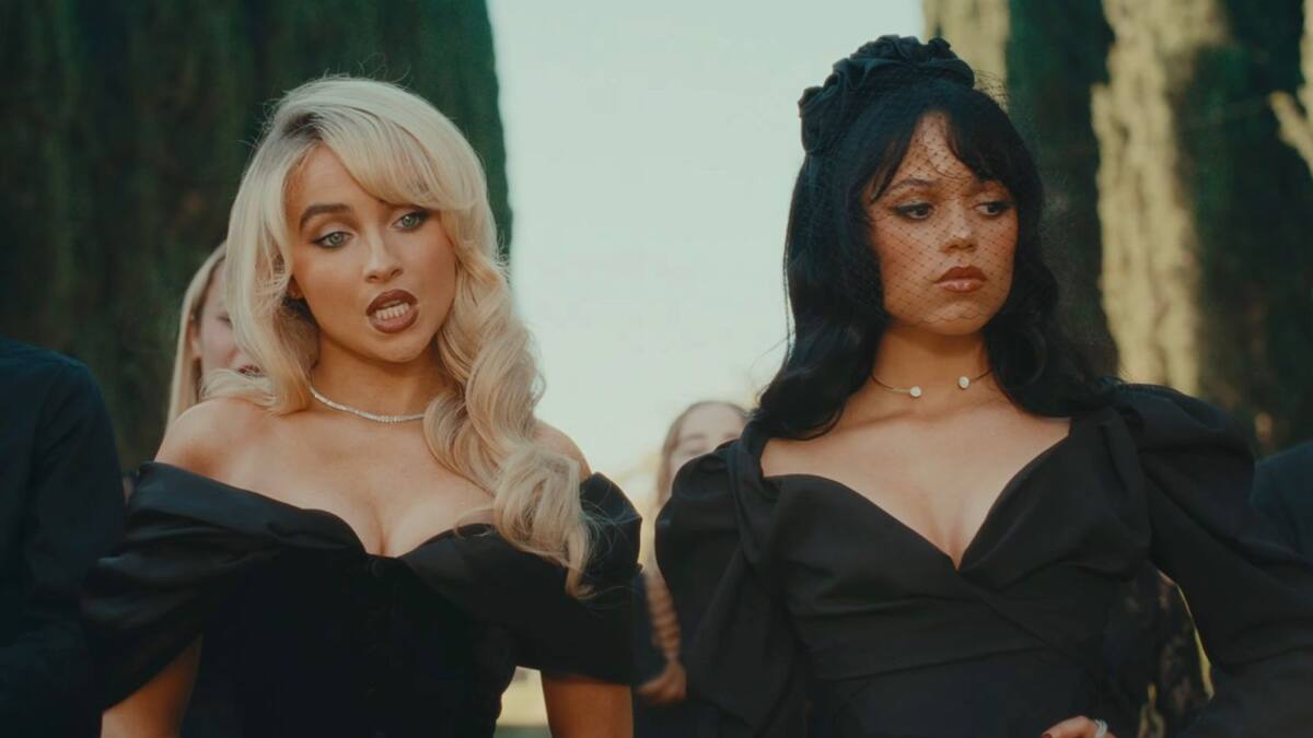 Sabrina Carpenter y Jenna Ortega pelean a muerte en el videoclip de "Taste"