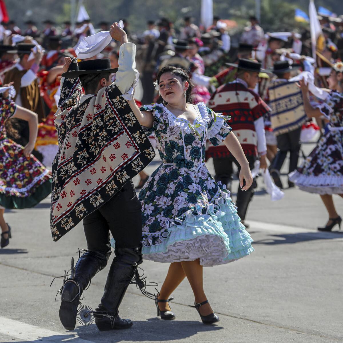 Estas son las 5 mejores cuecas para celebrar Fiestas Patrias, según la inteligencia artificial