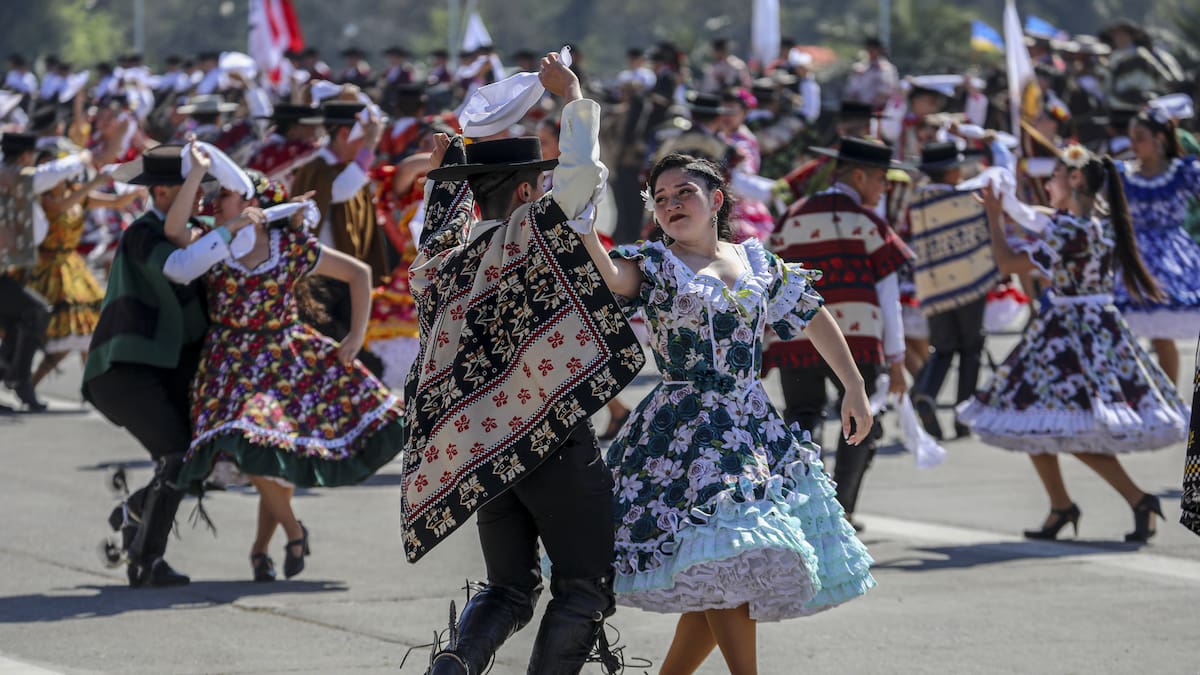 Estas son las 5 mejores cuecas para celebrar Fiestas Patrias, según la inteligencia artificial