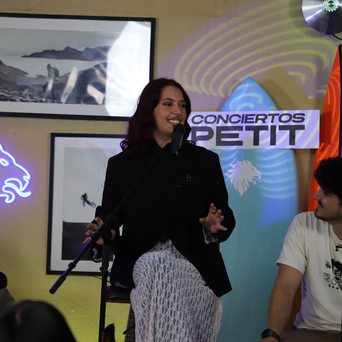 Augusta lleva sus emociones al formato de Conciertos Petit Edición Primavera en una presentación íntima, vulnerable y llena de preguntas