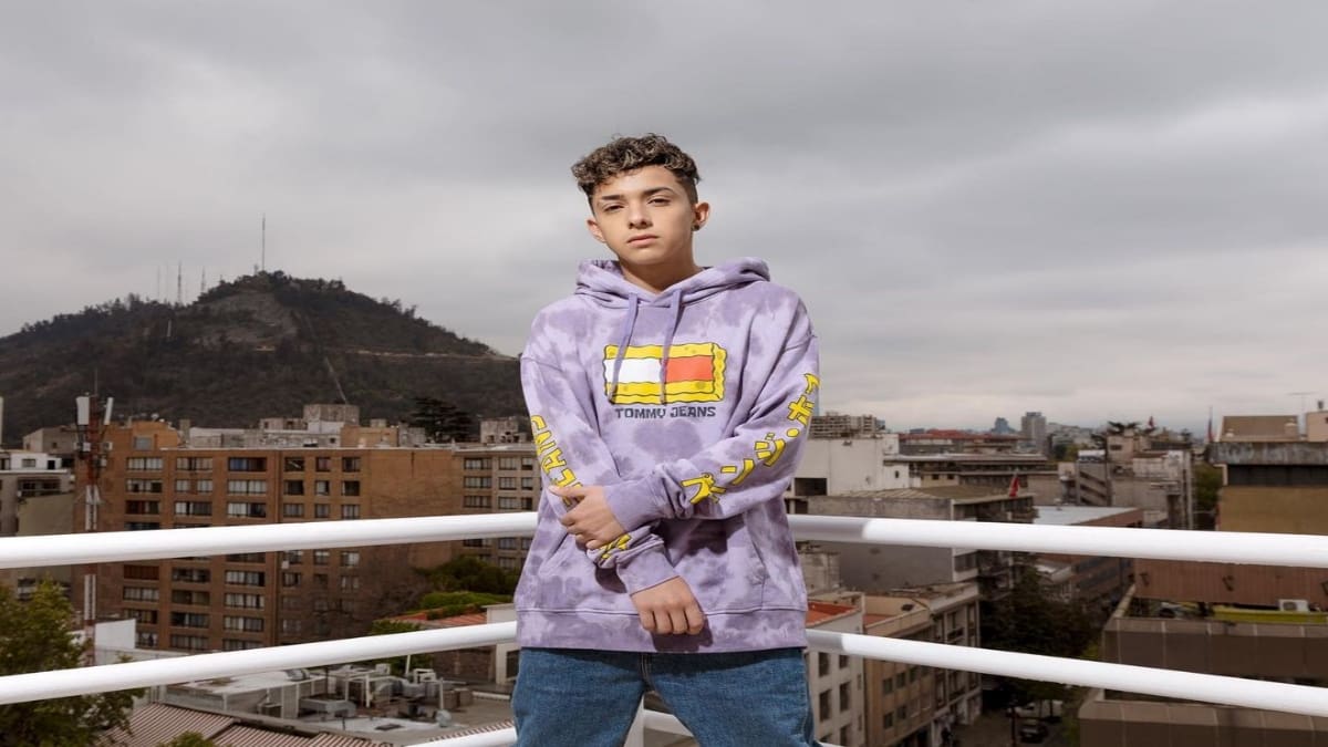 Metalingüística estrena “Tesla” para cerrar su exitoso año