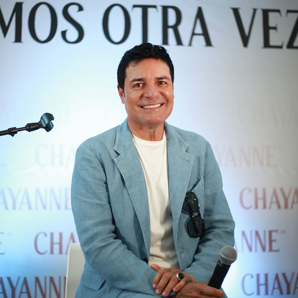 “Mis hijos…”: Chayanne se adelanta al Día del Padre y desata furor en redes sociales