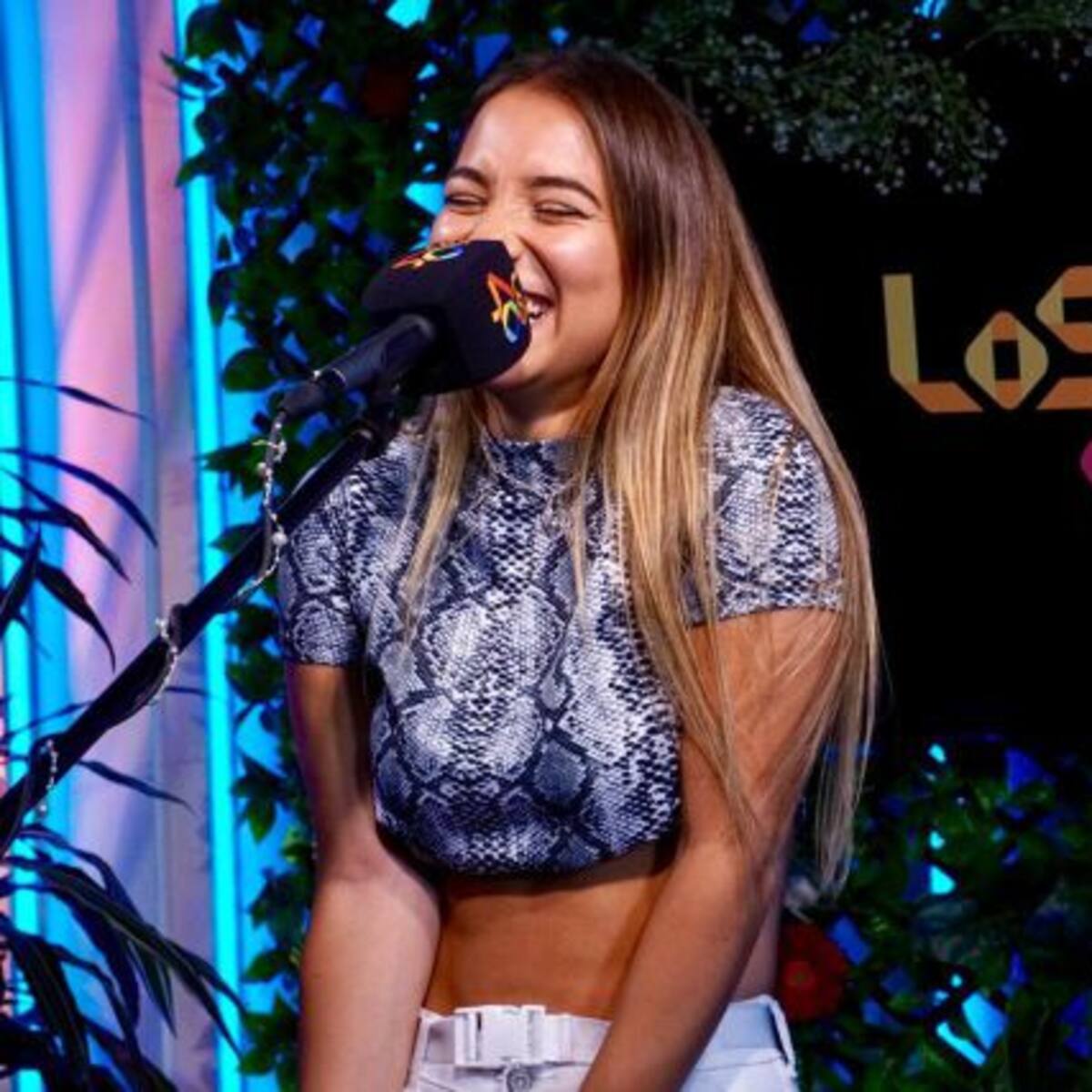 Princesa Alba versiona «Al Siguiente Nivel» de Javiera Mena en nuestras «Sesiones Mujer40»