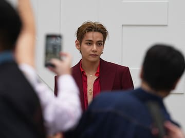 V de BTS hace un alto a los fans que los siguen hasta el hotel: "espero que no vengan"