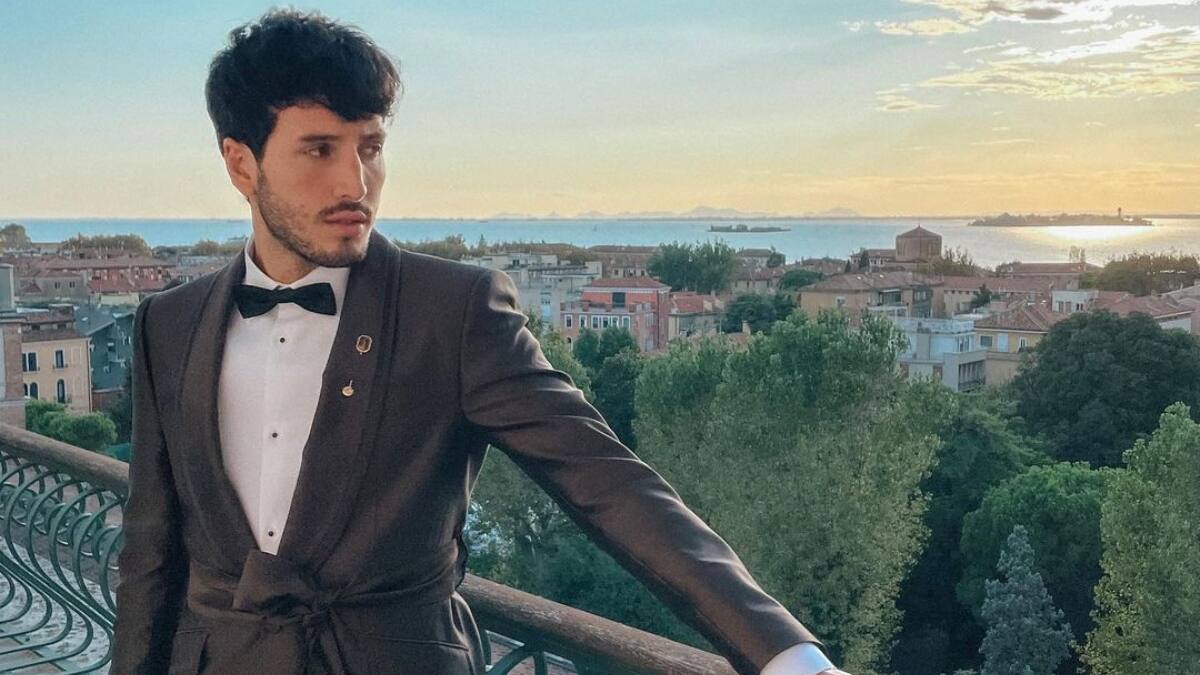 Sebastián Yatra comparte videos con el final del desfile de Dolce & Gabbana