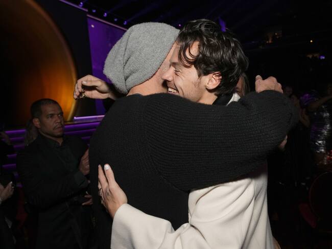 Chris Martin y Harry Styles en los Premios Grammy 2023 (Getty Images)