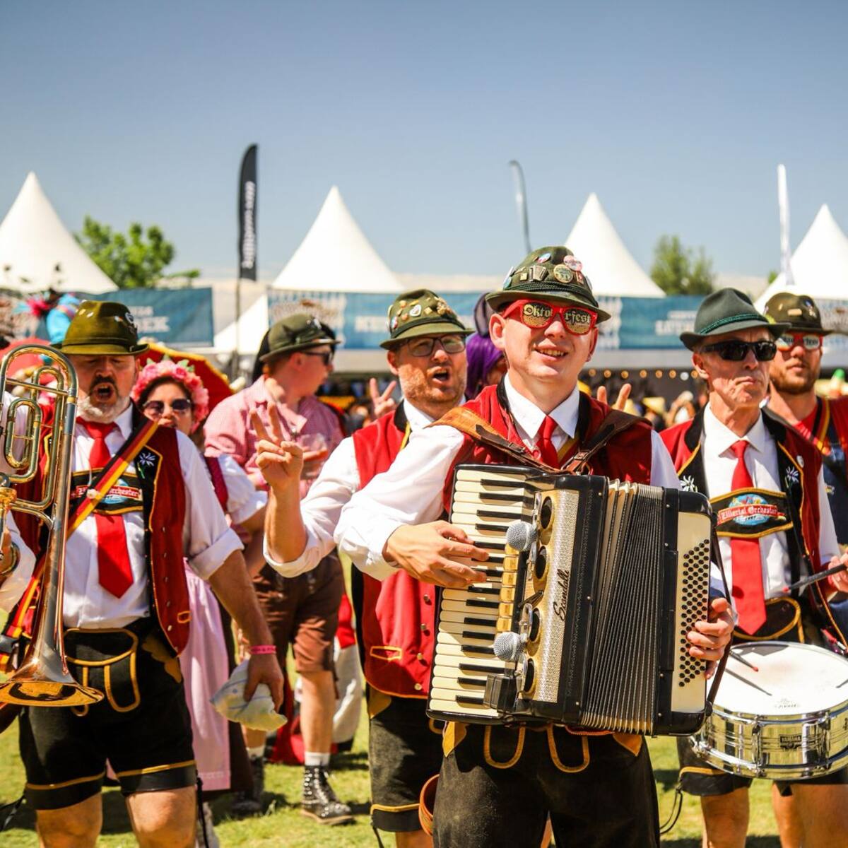 Los Vásquez, Candelabro y Amigo de Artistas lideran el line up oficial del Oktoberfest 2026