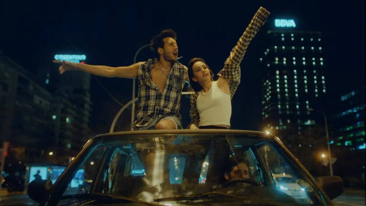 Sebastián Yatra estrenó el video musical de su canción «Las Dudas» junto a Aitana