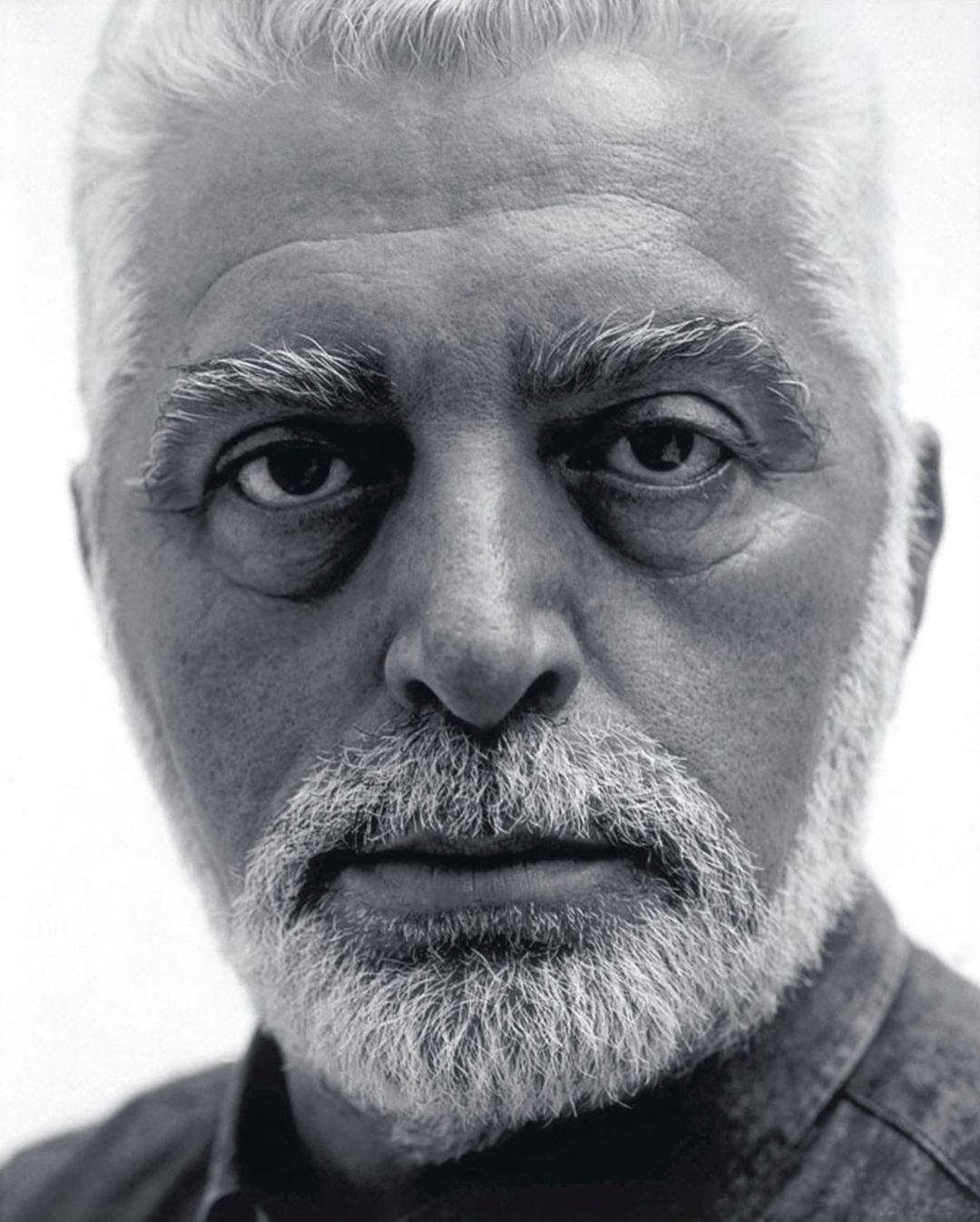 Retrato de Paco Rabanne (1999) (vía Instagram @pacorabanne)