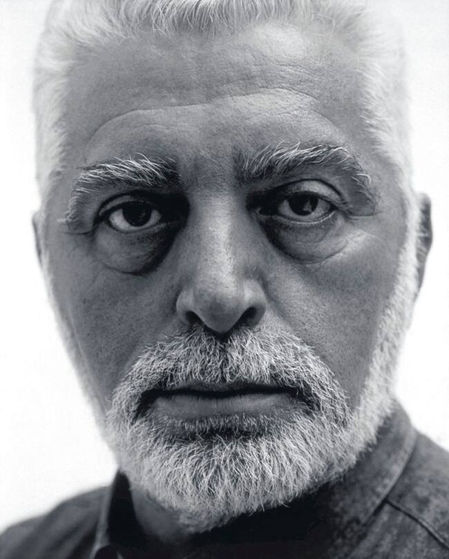 Retrato de Paco Rabanne (1999) (vía Instagram @pacorabanne)