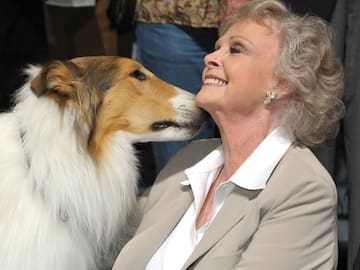 Confirman el fallecimiento de June Lockhart, actriz de “Lassie” y “Perdidos en el espacio”, a los 100 años