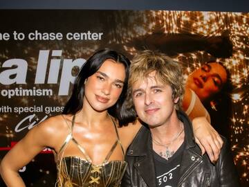 Dua Lipa canta “Wake Me Up When September Ends” junto a Billie Joe Armstrong de Green Day