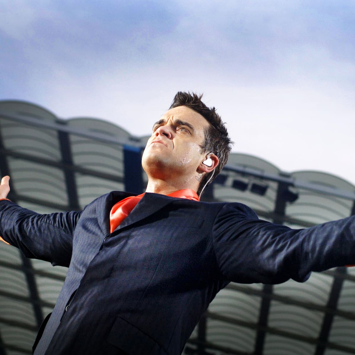 A casi 20 años de su debut en Chile: Cuando Robbie Williams conquistó el Estadio Nacional en 2006