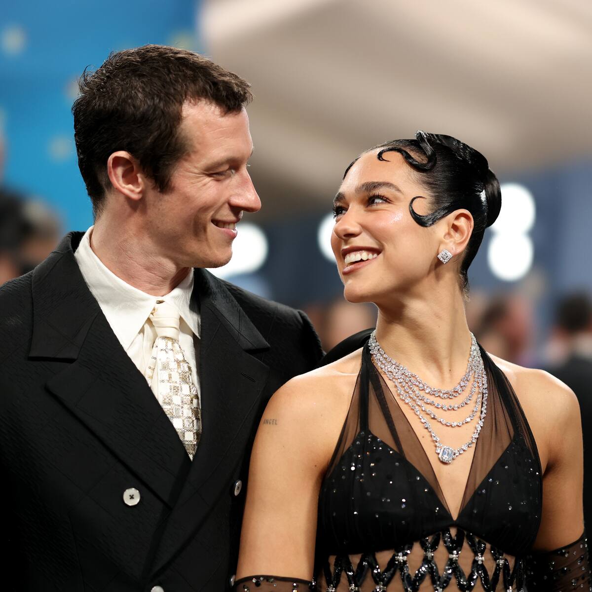 Dua Lipa revela el consejo que cambió la forma en que vivió su boda con Callum Turner