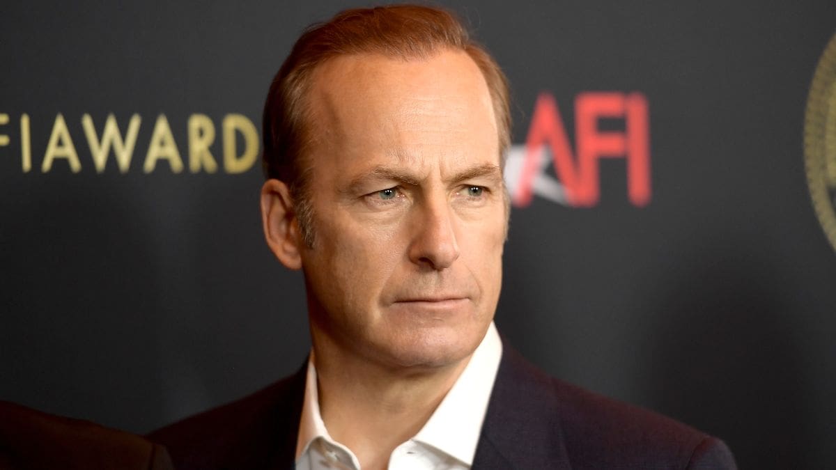 ¡Qué alivio! Bob Odenkirk se encuentra estable tras colapsar en el set de «Better Call Saul»